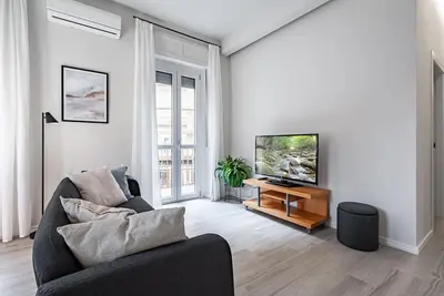 Image de Second Arò Asti Modern Appt x4 with Balcony