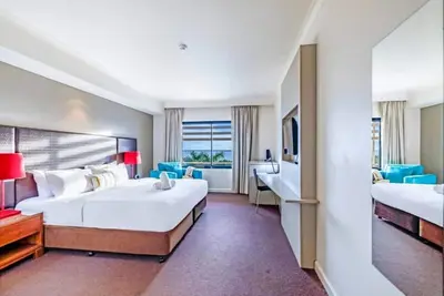 Image de Bright Side Resort Living with Pool on Esplanade