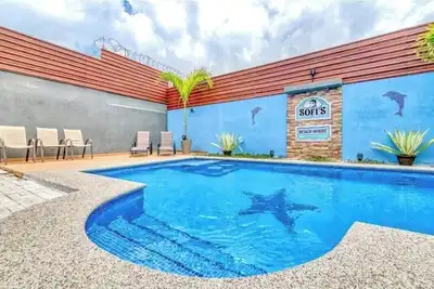 Image de Private Pool Central Beach Sleeps 10