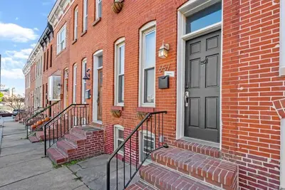 Charming Baltimore Townhome w/ Scenic Views