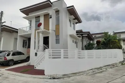 Image de Overlooking Fully furnished house for rent!