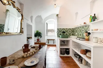 Image de Biancostuni 44, The Little White Houses