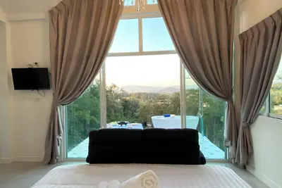 Image de La Maison Blanche B&B with Romantic Outdoor Bath & Panorama View