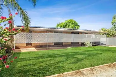 Image de Second Street - Loxton Accommodation\nStylish 3 bedroom home