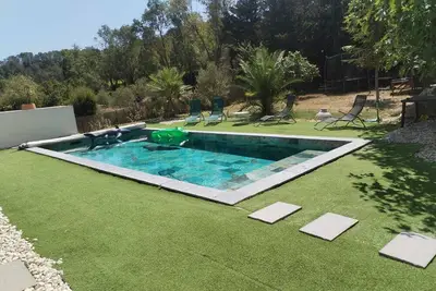 Image de Villa au Calme avec piscine privée, Wi-Fi et climatisation