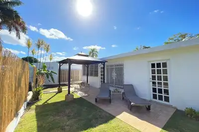 Image de Cozy house with sea view! 5min from the beach!