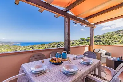 Just built with beautiful sea view, in the center of Capoliveri and equipped with every comfort