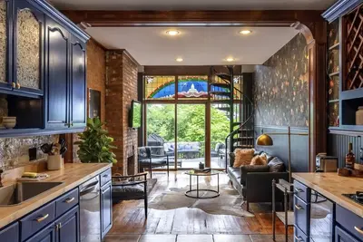 Image de Bridal & Group Retreat | 4br Mt. Adams | Walkable, Skyline Views