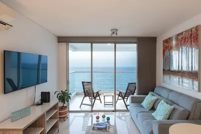 Image de Oasis Sea View Apartment /Pool/Wifi