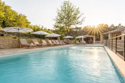 Image de Location de villa dans le Luberon - Le Mas des Oliviers