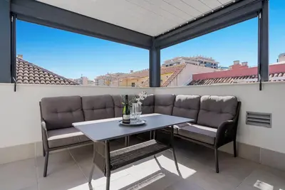 Image de Penthouse in Fuengirola by Costarentals - Ref 215