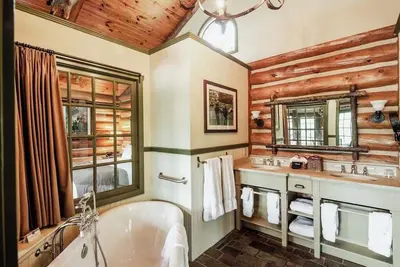 Image de One-Room Cabin