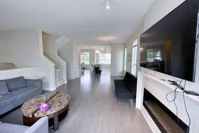 Image de Vancouer 4 Br 3. 5 Bth New Townhouse in Ladner