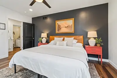 Image de Downtown “Troy House” • Cozy • Modern • Renovated