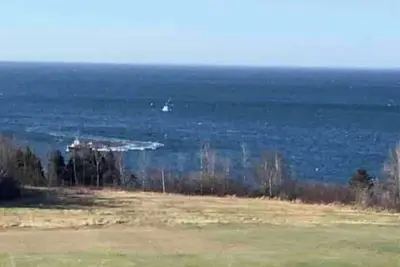 Image de Furnished, Rustic Farm House