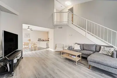 Image de Sunny, Modern 2-Bedroom Home in Henderson / Lv