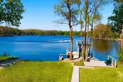 Image de 30 day rental Spectacular Ski Lake, 4 Bedroom, 3 Bath, Fire Pit, Bbq, 1. 6 Acre