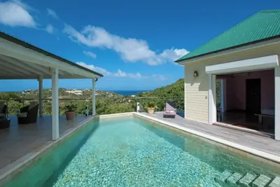 Image de 3 bedrooms Villa Florence is situated on the heights of Marigot in a quiet place