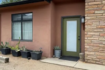 Image de Downtown Oasis!