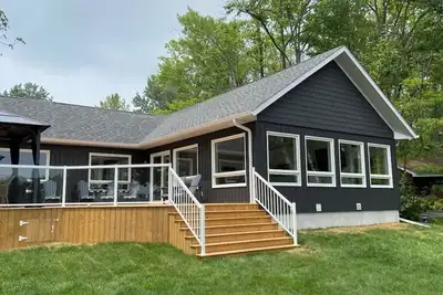 Image de Brand New Buckhorn Lake Cottage