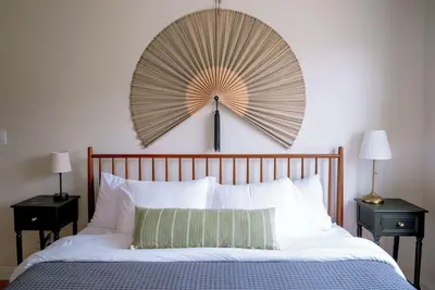 Image de Private 2-bedroom, 1-bath apartment just 2 blocks from the beach!