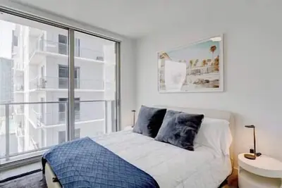 Image de Luxury apt. in the bay front park