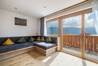 Image de Appartement \"Waldes Duft - Patleidhof\" avec vue sur les montagnes, terrasse partagée et Wi-Fi