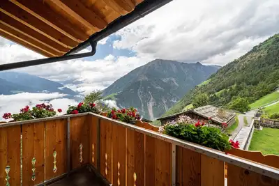 Image de Appartement \"Bergsteiger - Patleidhof\" avec vue sur les montagnes, terrasse partagée et Wi-Fi