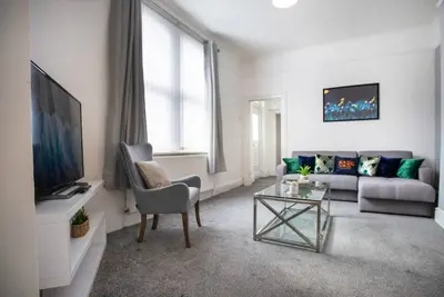 Image de Spacious 3-Bed Home in South Shields, Sleeps 8