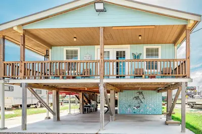 Image de Waterfront Bungalow w/ Pier & Amazing Views