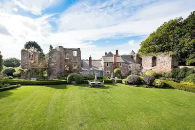Image de 12th Century Castle & country house