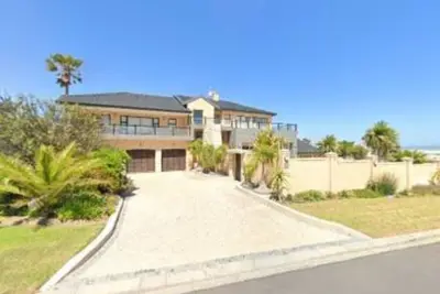 Image de Dream House on the Ocean