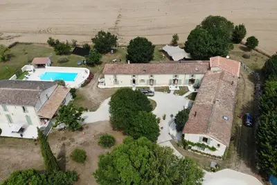 Image de Domaine de Pégon - Gite 2 Sunflowers Avec Piscine