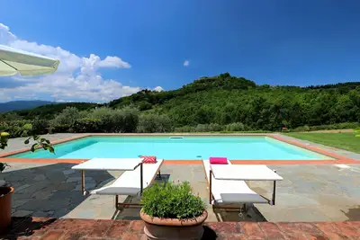 Image de Romantic cottage with private pool and garden.