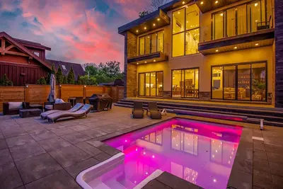 Image de Waterfront home, Sauna, Jacuzzi, Heated pool 28-day