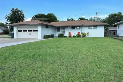 Image de Nice 3 Bedroom, 1. 5 bathroom Chickasaw House