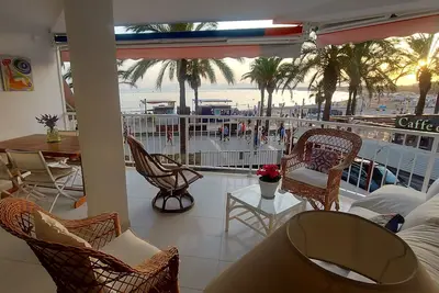 Image de Apartment Bello Horizonte, in front of the sea, in first line of beach.