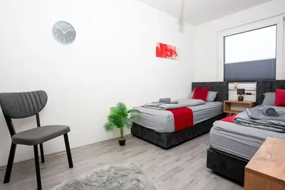 Image de Serviceroom24 - Apartment 2 in Duisburg Wlan- Smart-tv - 24-7 Check-in und Küche