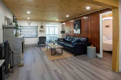 Image de Aries 2-Bedroom Fenelon Falls cottage