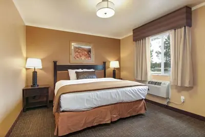 Image de A Picturesque Retreat in Bryce Canyon! Free Breakfast, Pool, Free Parking!
