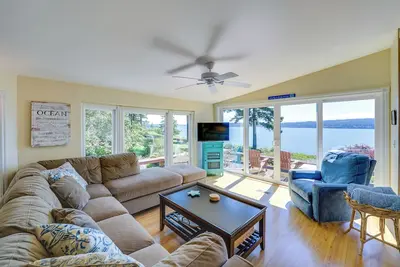 Image de Cozy Langley Retreat: Water Views & Beach Access