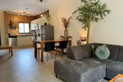 Image de Escape to your own private paradise in this beautifully appointed 2 bedroom townhouse