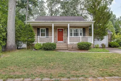 Image de Charming Monroe Township Home - 13 Mi to Ru!