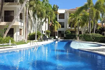 Image de Luxury Penthouse, short walk to beach and restaurants, pool, high speed wifi