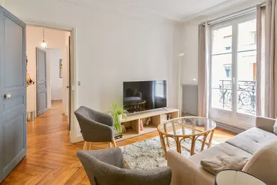 Image de Appartement Haussman, et son balcon - Welkeys