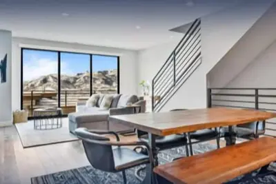 Image de Stunning Contemporary, Lake and Slope Views, Close to Historic Main Street and World Class Resorts!