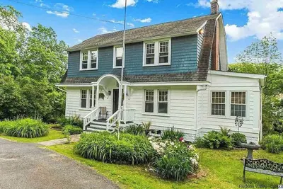 Image de Cozy renovated home, ideal for skiing and hiking in Catskills