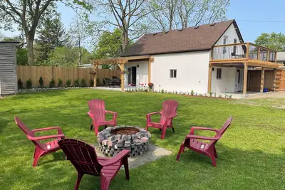 Image de Cozy Cottage Style House by Grand River