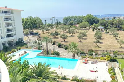 Image de Juan les Pins, vue feerique, piscine, parking, ascenseur