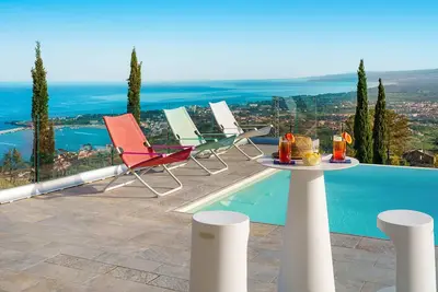 Image de Villa de luxe avec piscine à Taormina
